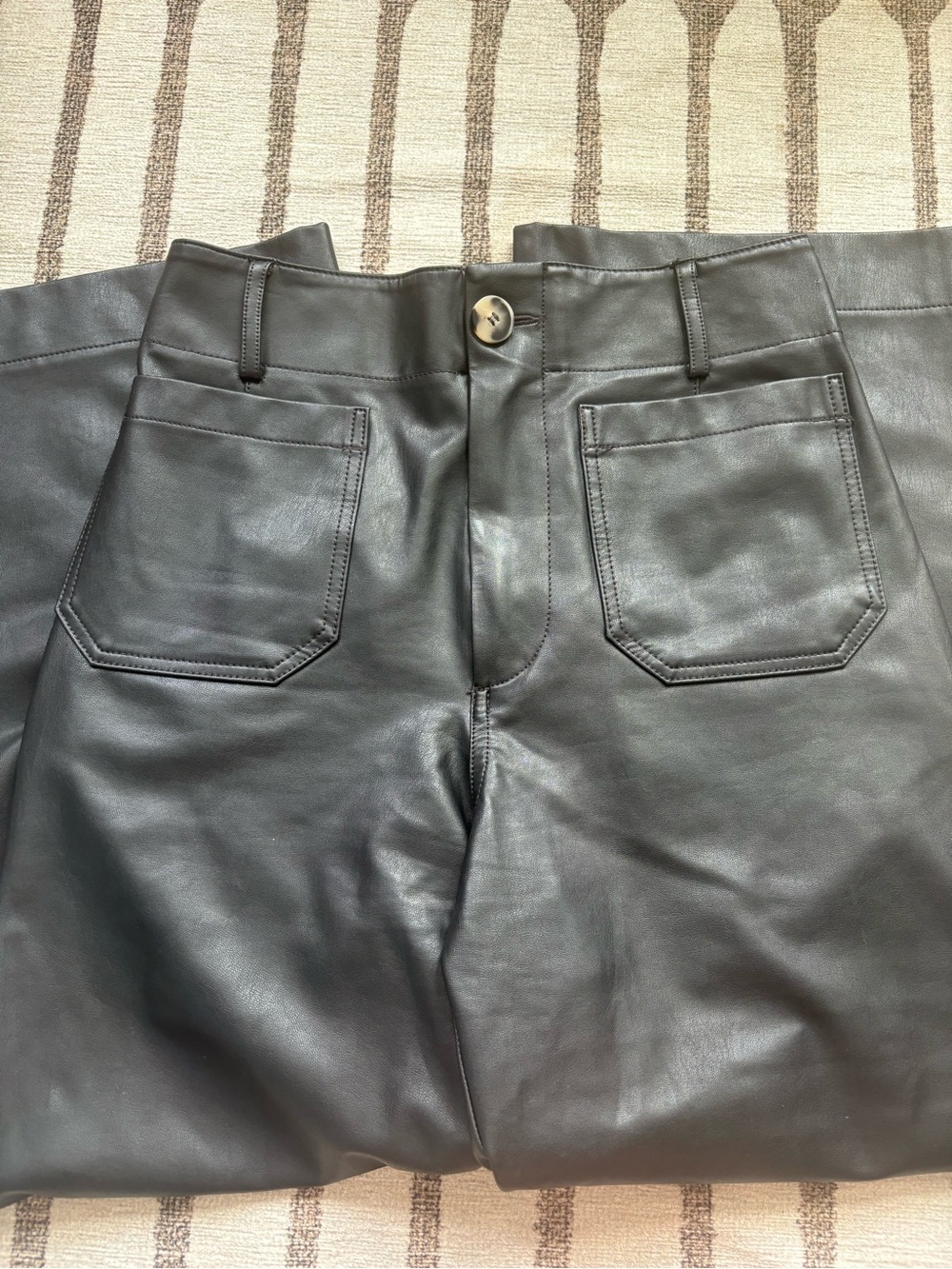 Maeve the collete vegan leather crop | size 27 - Picture 5 of 8